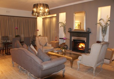 Check-in/check-out kiosk