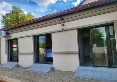 Ematolweni Guesthouse