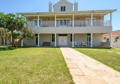 First Avenue Guesthouse