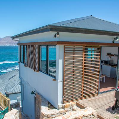 Modern Beach Apartment