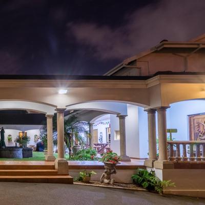 Centre Court B & B