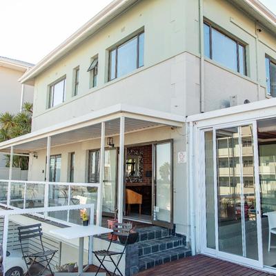 Leeuwenzee Guest House