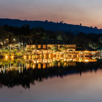 Bambuu Lakeside Lodge