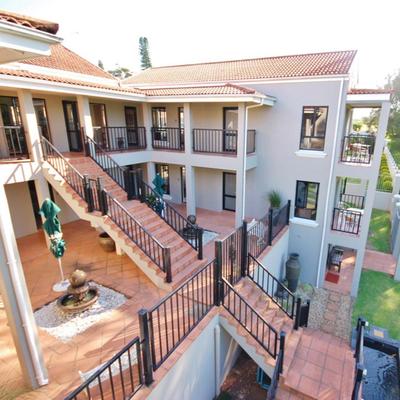 Fourteenth Green Guest Lodge
