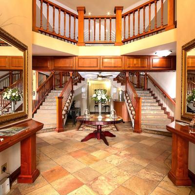 Leopardsong Manor