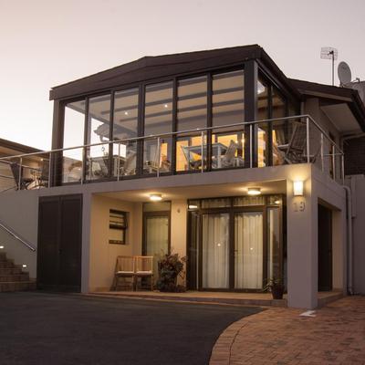 Four Palms Accommodation