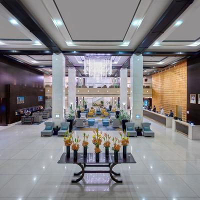 Lobby lounge