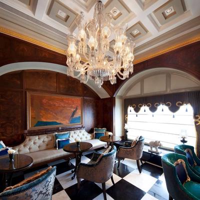 Lobby lounge