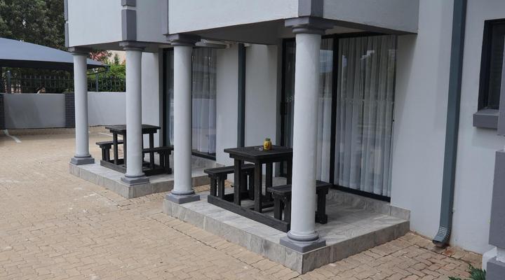 Guesthouse at Vine and Stone