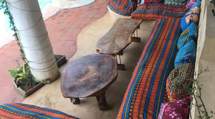 Distant Relatives Ecolodge and Backpackers