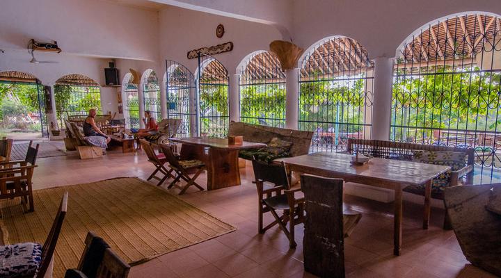 Distant Relatives Ecolodge and Backpackers