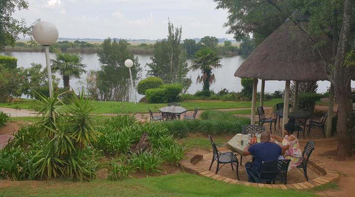 Waterfront Country Lodge and Spa