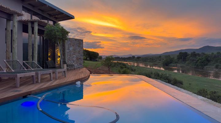 Izakithi River Villa