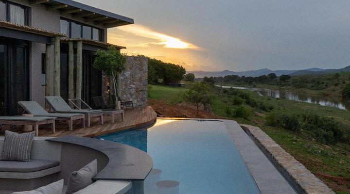 Izakithi River Villa