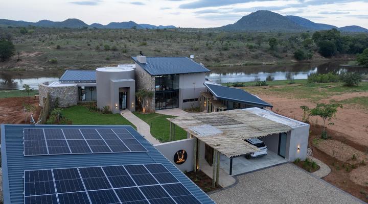 Izakithi River Villa