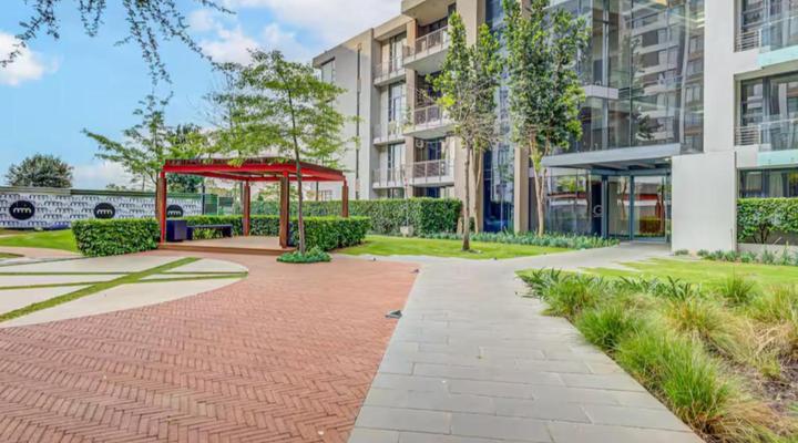 StayCeity at Menlyn Maine