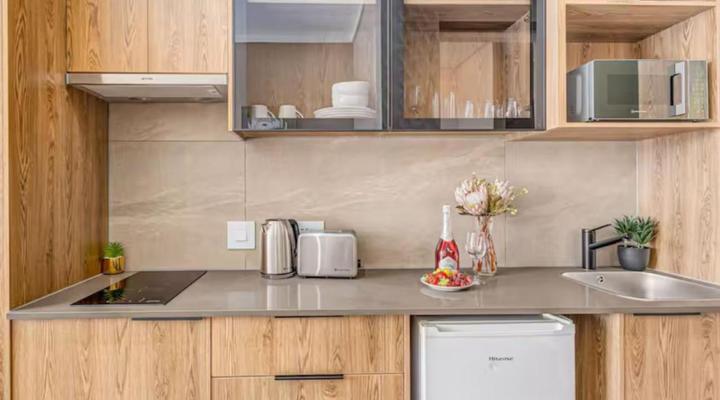 StayCeity at Menlyn Maine