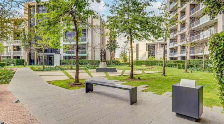 StayCeity at Menlyn Maine