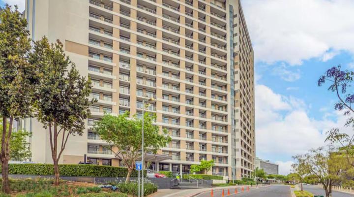 StayCeity at Menlyn Maine