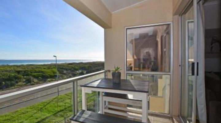 Big Bay Beach Club 220