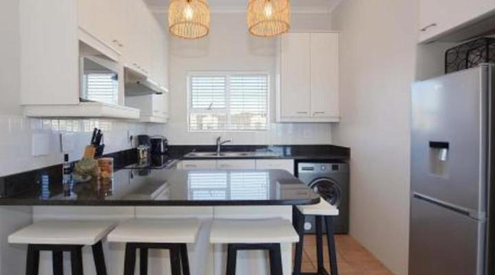 Big Bay Beach Club 220