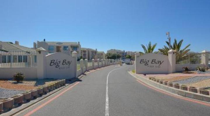 Big Bay Beach Club 220