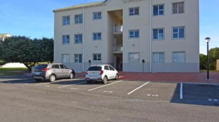 Big Bay Beach Club 220