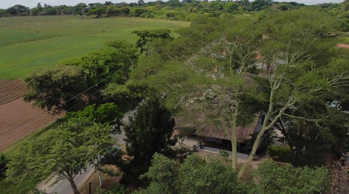 Emathulini Holiday Home