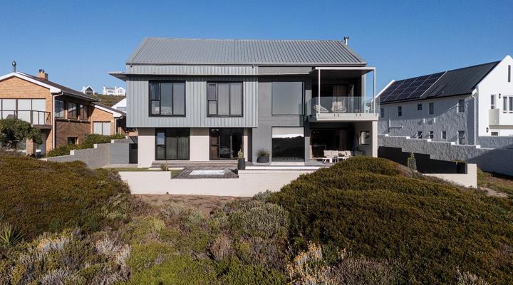 Villa and Studio Eiland