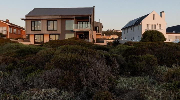 Villa and Studio Eiland