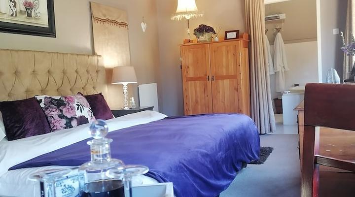 Hawklee Country House