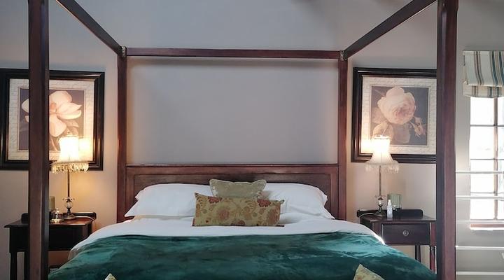 Hawklee Country House