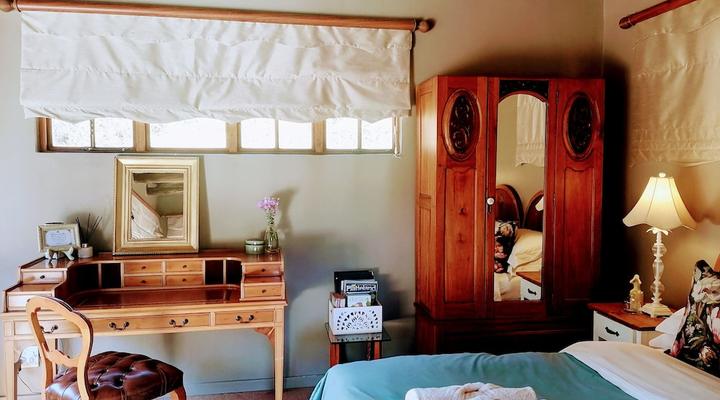 Hawklee Country House