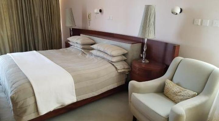 Bokmakierie Country Lodge