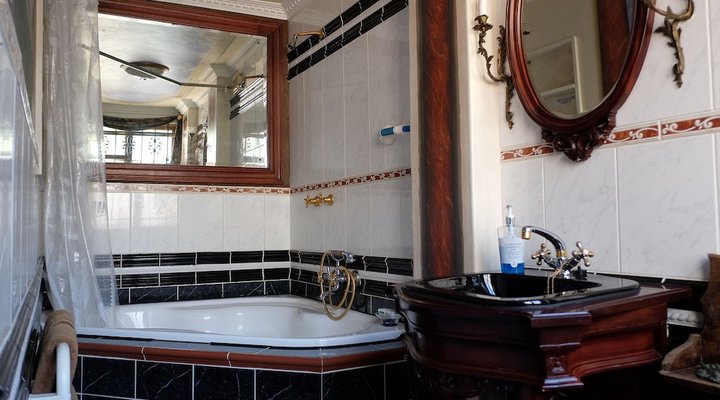 Jambo Guest House