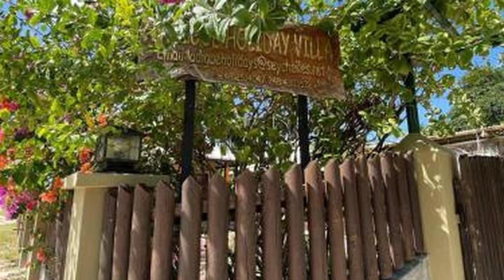 La Digue Holiday Villa