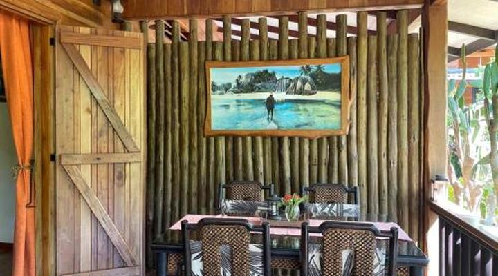 La Digue Holiday Villa