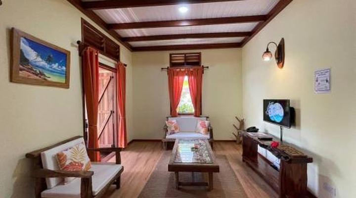 La Digue Holiday Villa