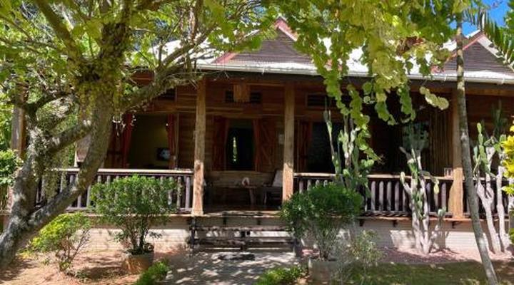 La Digue Holiday Villa