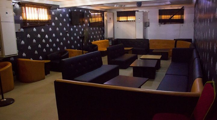 Glasshouse Hotel and Suites