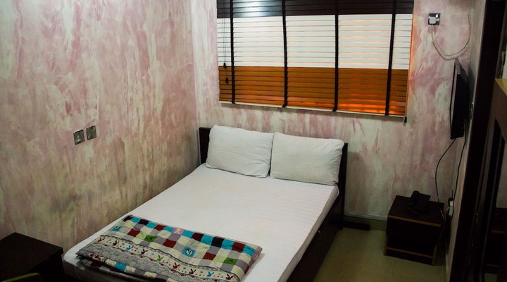 Glasshouse Hotel and Suites