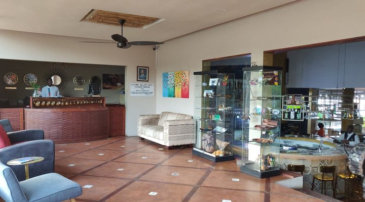 Catembe Gallery Hotel