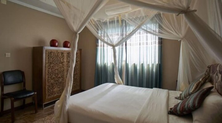 Catembe Gallery Hotel