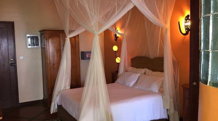 Catembe Gallery Hotel