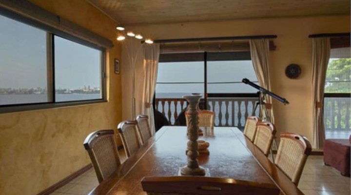 Catembe Gallery Hotel