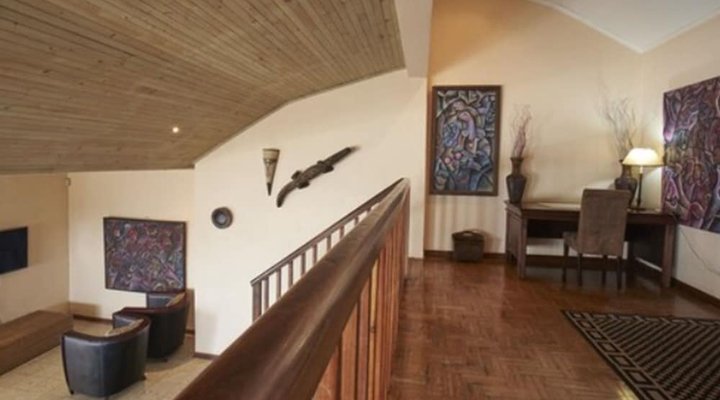 Catembe Gallery Hotel