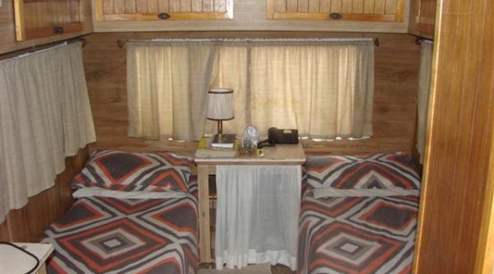 Caravan Lodge