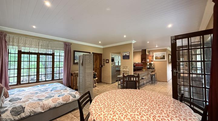 Honeypot Fly Fishing Eco Chalet