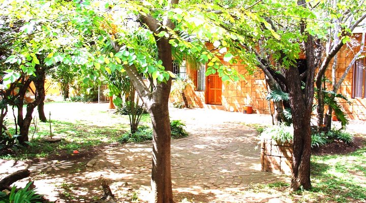 Bundhu-Rus Guest Farm