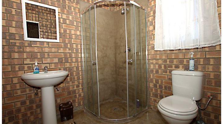 Bietjie Moeg Gastehuis 2